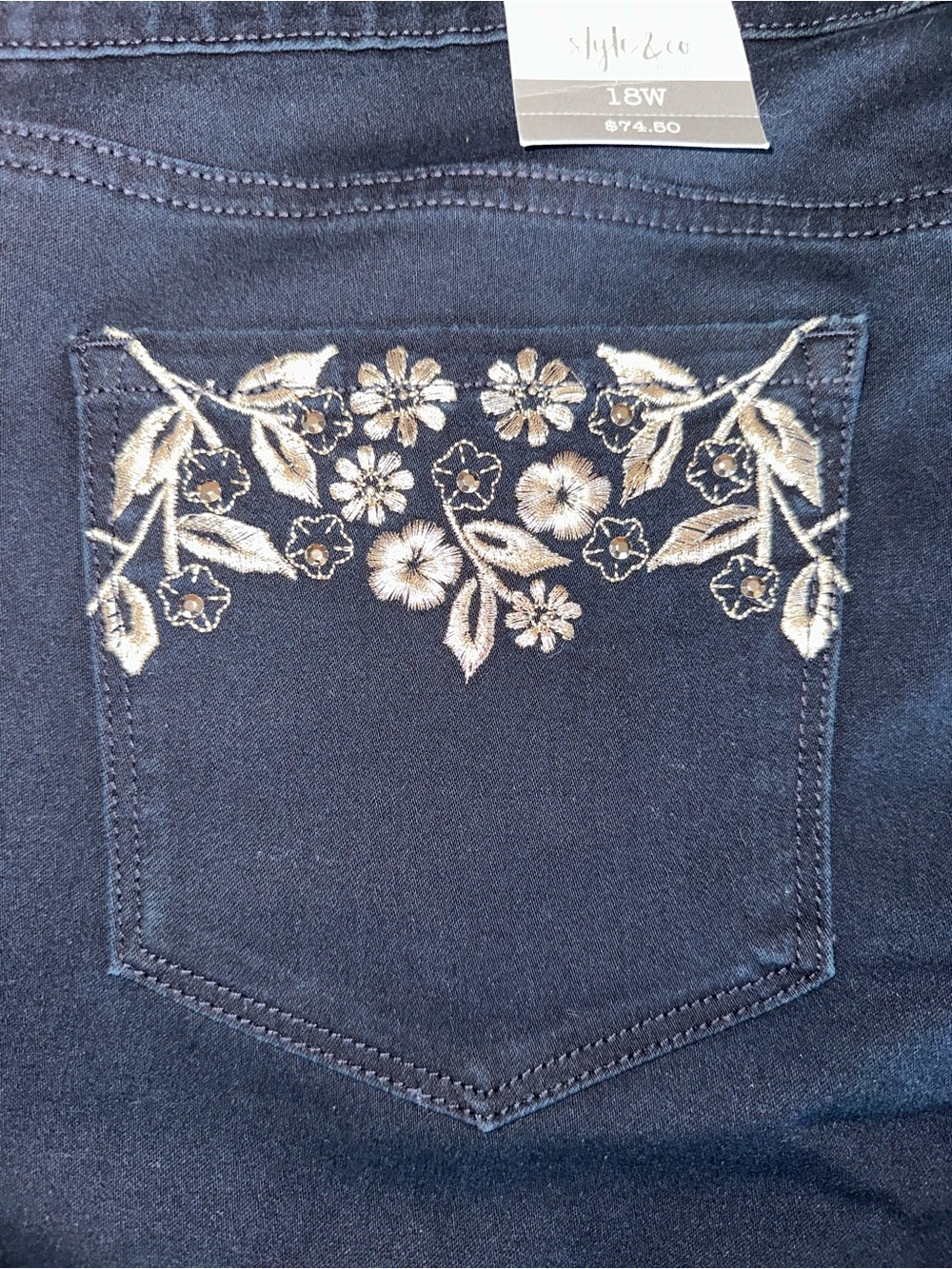 Style & Co. Women’s Plus Bootcut Jeans with Floral Embroidered Pockets 18W Black - Picture 2 of 7